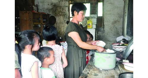 22个孩子的“妈妈”——最美教师伍昌云